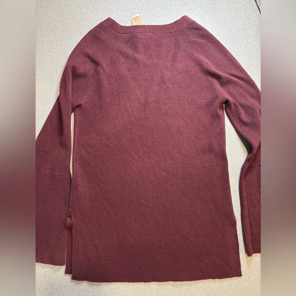 J. Crew‎ Womens Wool Blend Burgundy Bell Sleeve Sweater V Neck XS. New with tags